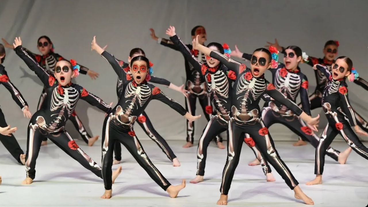 Dwc acrodance mini large group studio life 2024