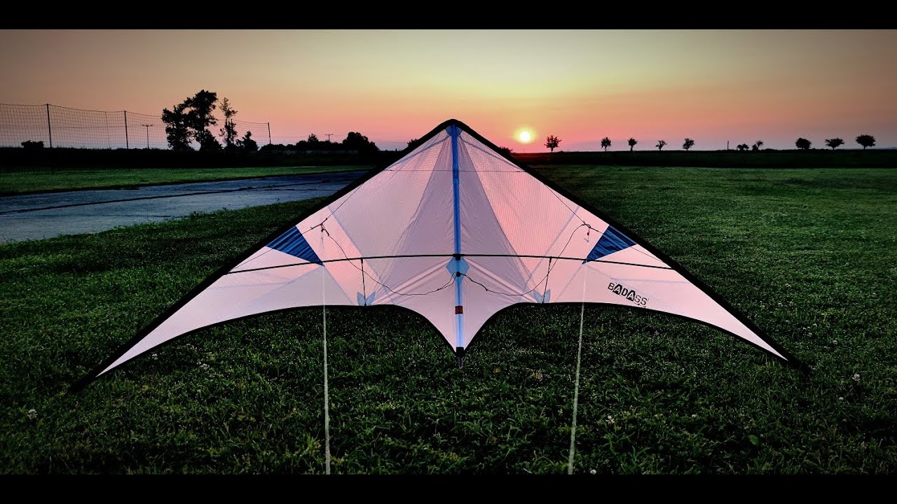 Level One BADASS SUL Costum in the sunrise. stunt kite tricks