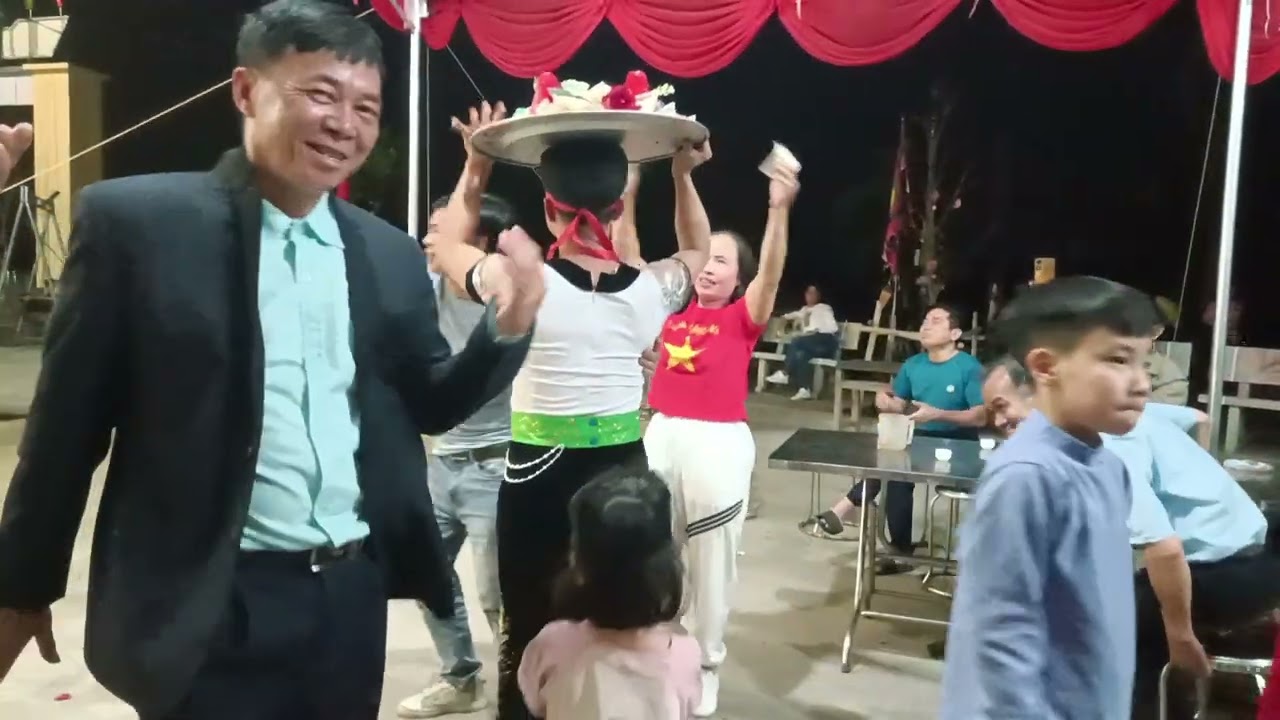 Hội làng quê tôi 