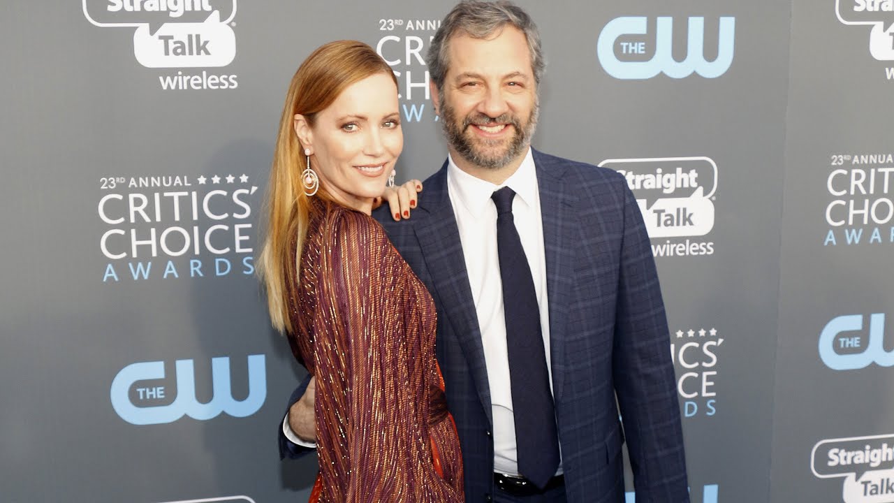 &lsquo;The Bubble&rsquo; Star Leslie Mann Dishes on Her Dream Celeb Bubble