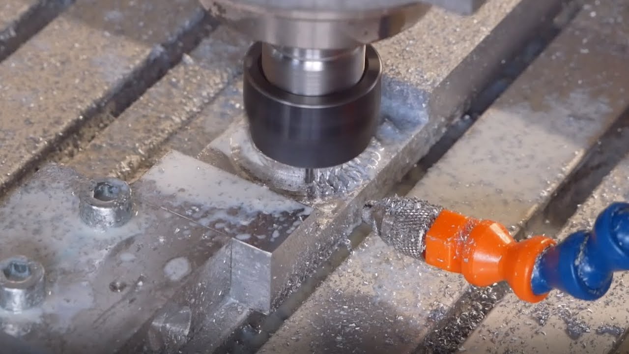 Zahnrad aus Aluminium fr&auml;sen. Erstes mal fr&auml;sen von Alu mit unserer CNC Fr&auml;se