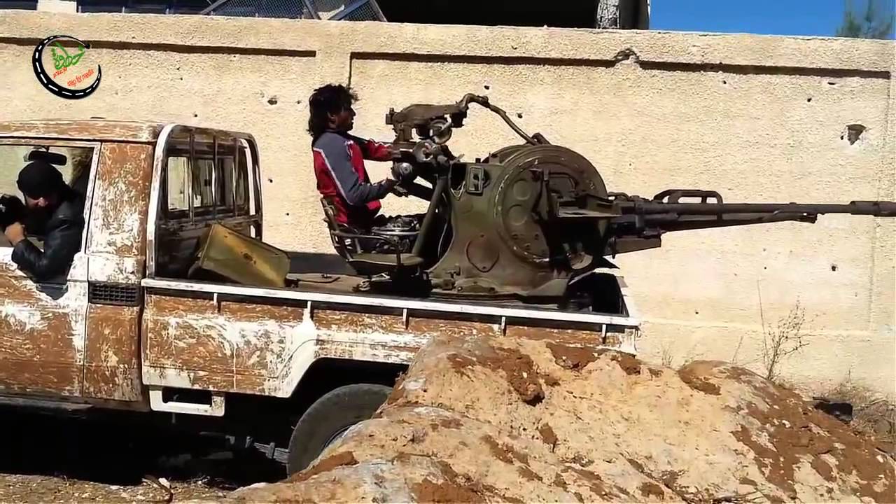 خطوة || الجيش الحر يقوم بصد محاولات قوات النظام لاقتحام مدينة الحميدية بريف القنيطرة 22-10-2014.