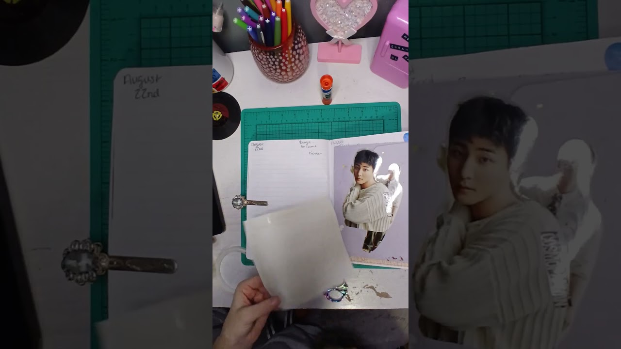 Young K | Cosmo Korea | Journal Spread