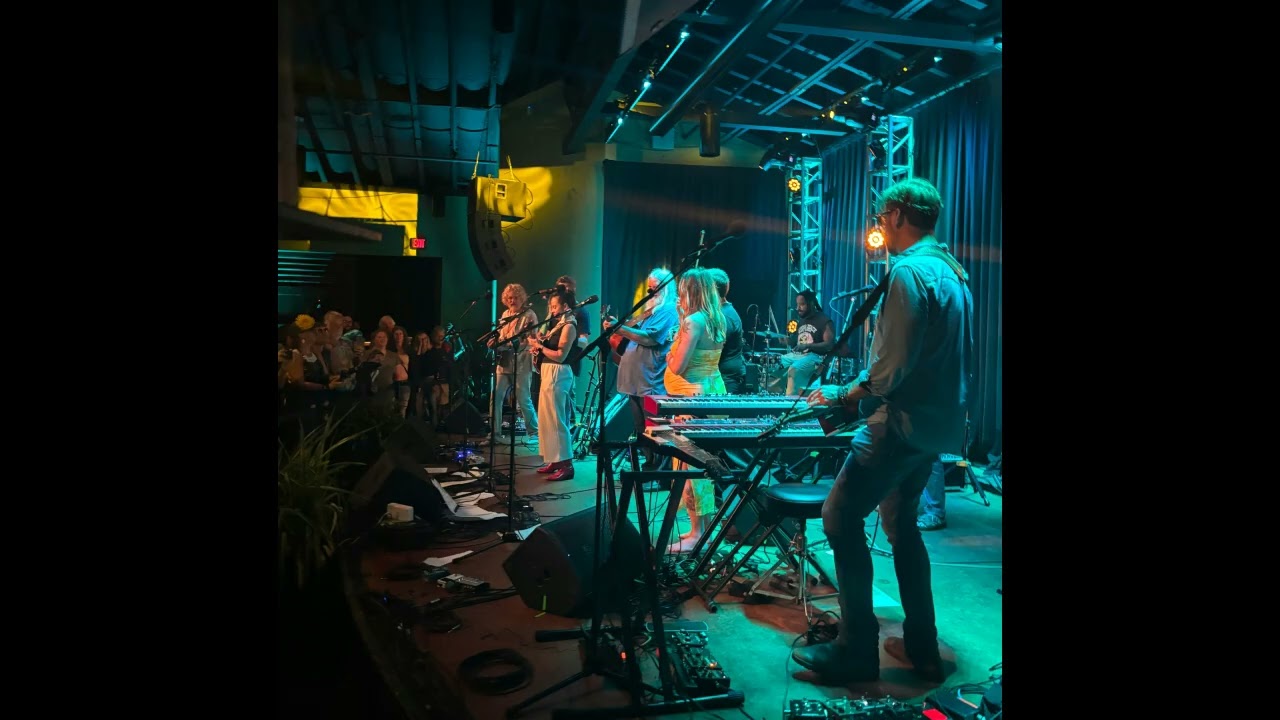 Leftover Salmon - They Love Each Other -2025-04-05 - Kilauea, HI