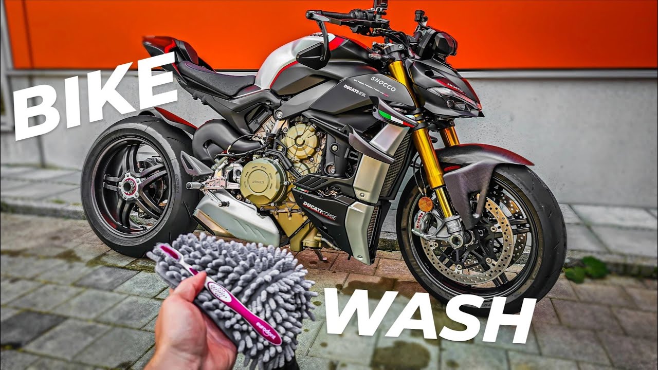 Motorrad richtig waschen ( Ducati Streetfighter V4SP ) Werkssauberkeit