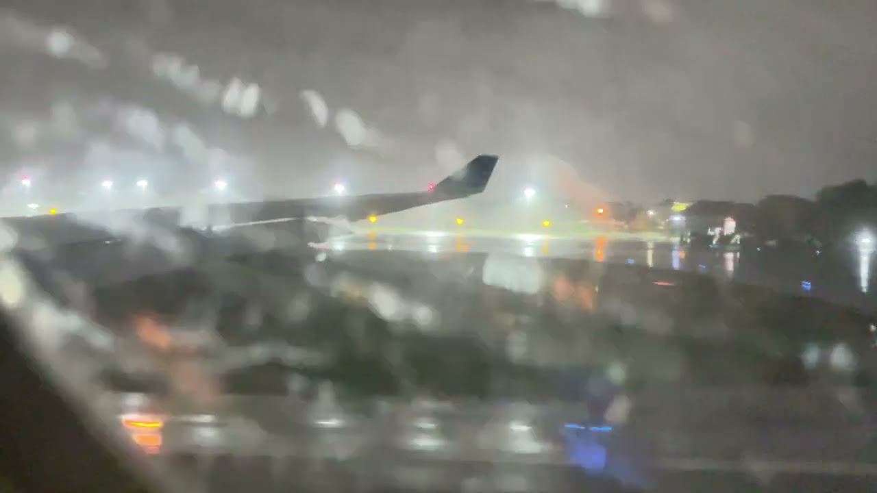 GA714 - A330-343 - PK-GPW - Rainy Departure from Denpasar - 14.01.2023