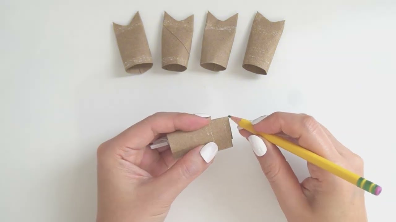 Tiny Cats + Popsicle Stick Tic‑Tac‑Toe DIY
