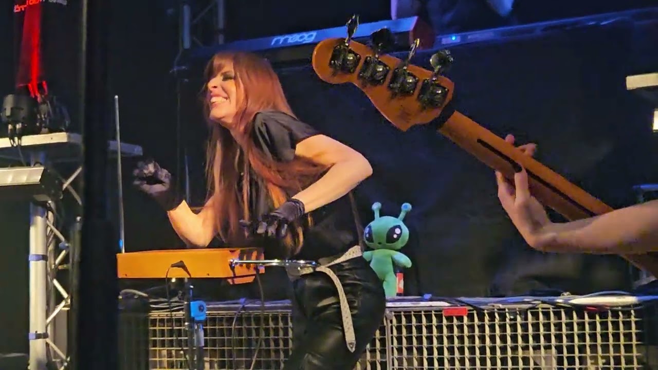 Kirlian  Camera  - (Girl) You Really Got Me - live in Erfurt 30.04.2025