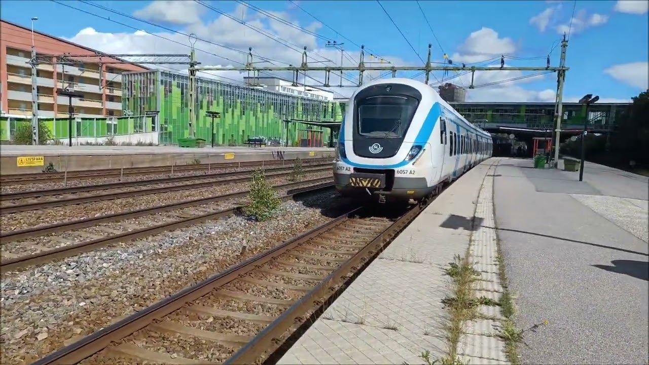 Tåg på Älvsjö station
