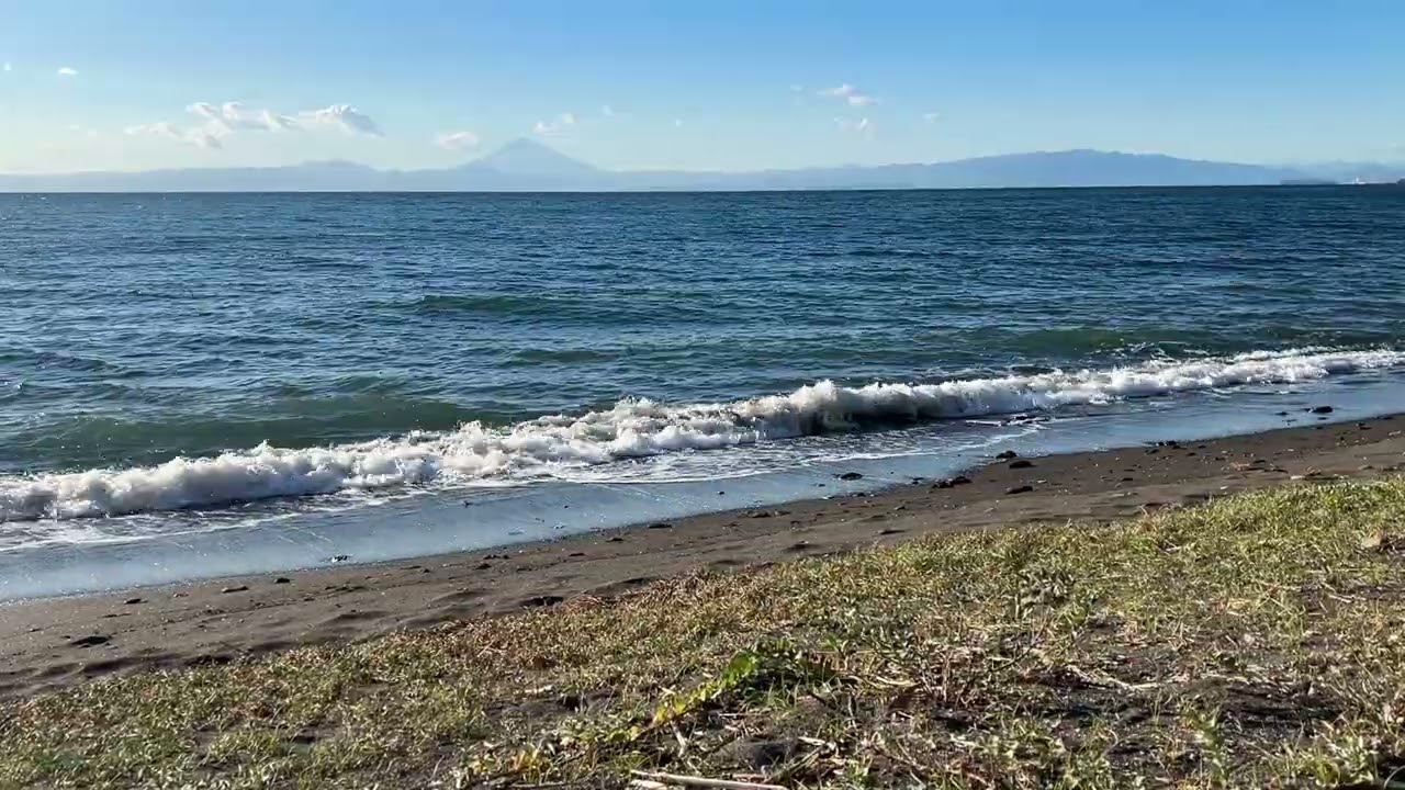 Total Relax, Mt. Fuji from Miura Beach across Shizuoka Bay, 04. Nov. 2025