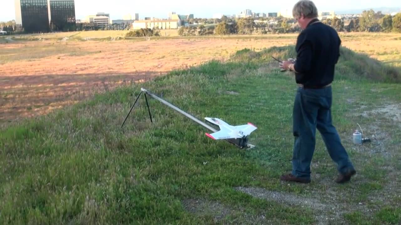 FunJet / JetCat Turbine with Smoke Maiden Flight!