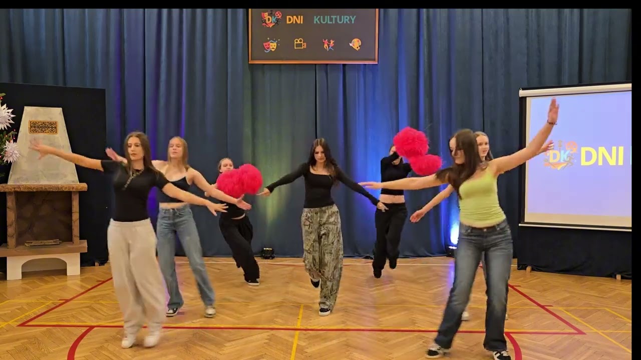 Konkurs tańca  lata dwutysięczne, klasa 1b