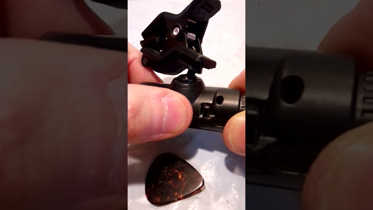 How to open Korg Sledgehammer pro battery compartment