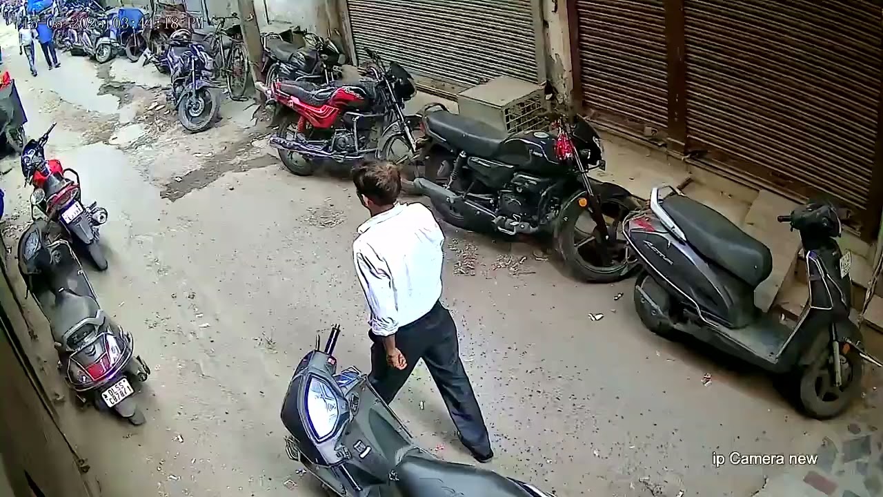 #Delhi police#Gandhinagar market#Delhi sarkar#bike chor#automobile #job boy#