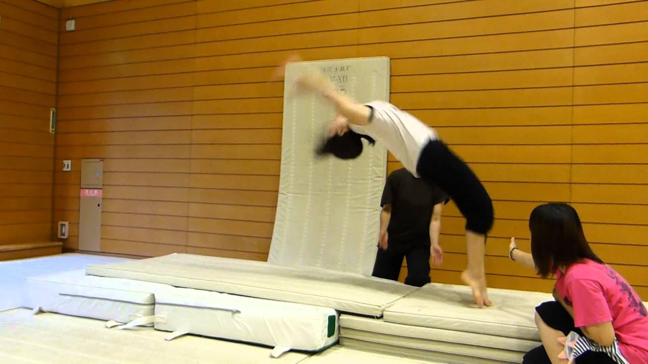 KAYANO Action Practice (AKB卒業生・加弥乃、まさかのアクロバット、アクション！）
