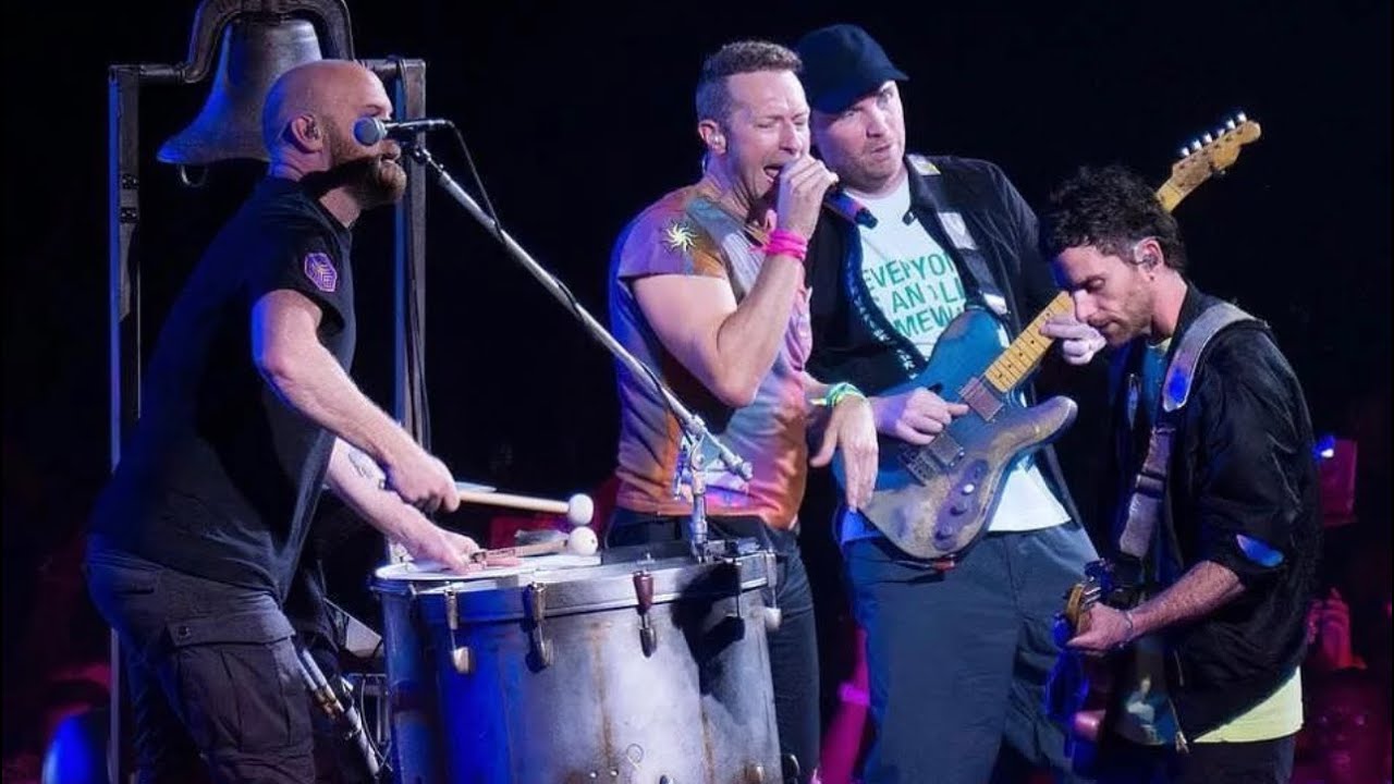 Coldplay, Adventure of a Lifetime, Soldier Field - Chicago, IL