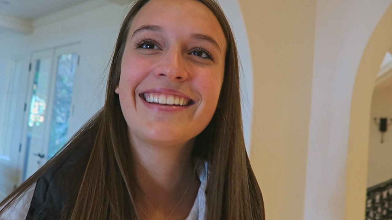 MY SISTER VISITS THE FAZE HOUSE!!