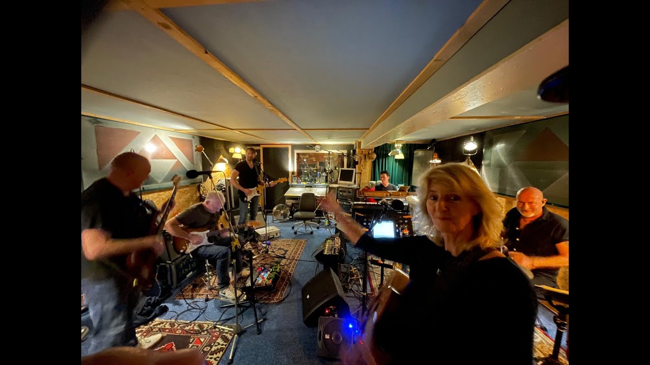 The Bonnie Raitt Tribute Band - Used to rule the world