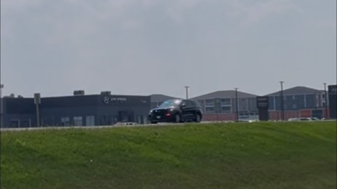 Brandon police service unmarked unit responding code 3 ￼￼