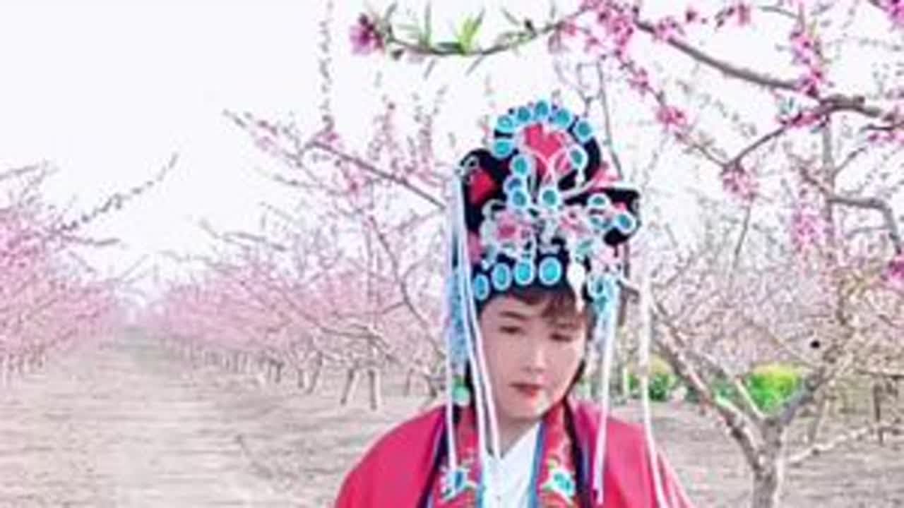 #一笑解千愁，半梦半醒