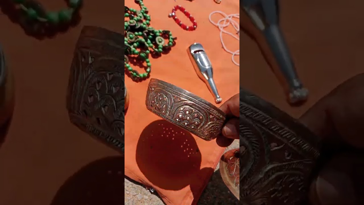 ساعة أنيقة وجدتها عند زابون في سوق لخميسات