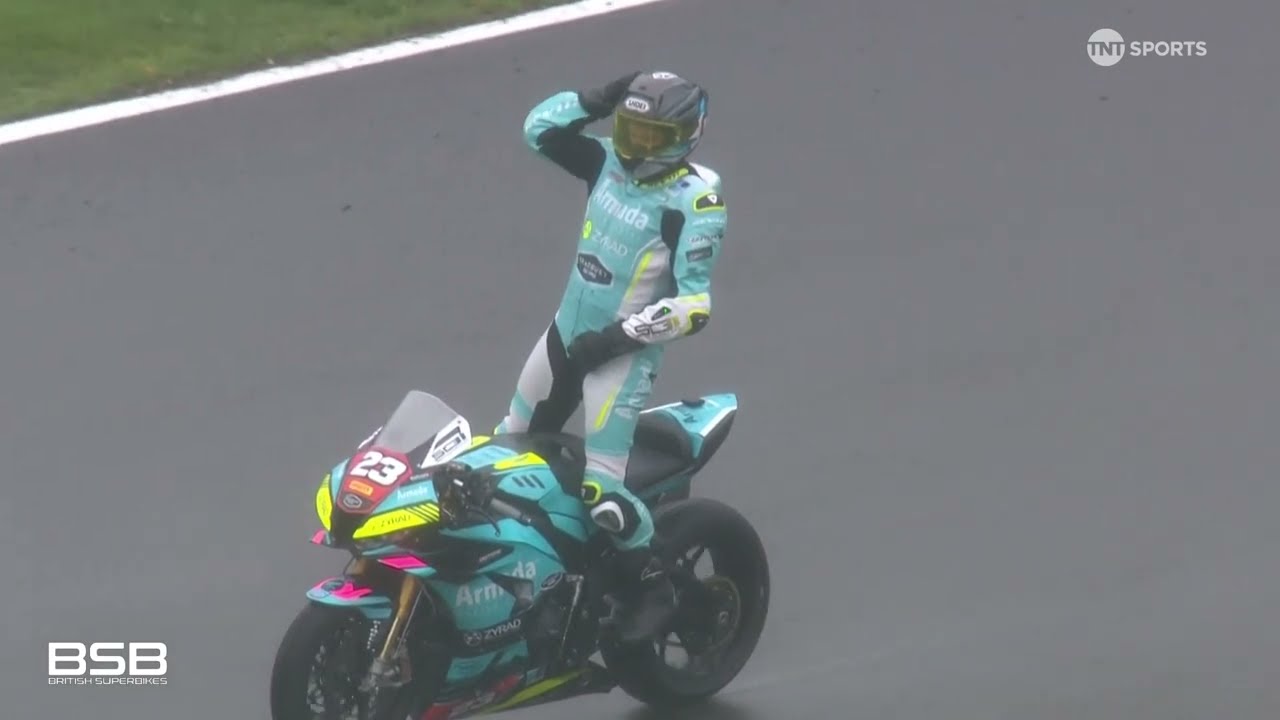 Чемпионат Pirelli National Superstock 2025 года &mdash; финал сезона &mdash; лучшие моменты гонки 3