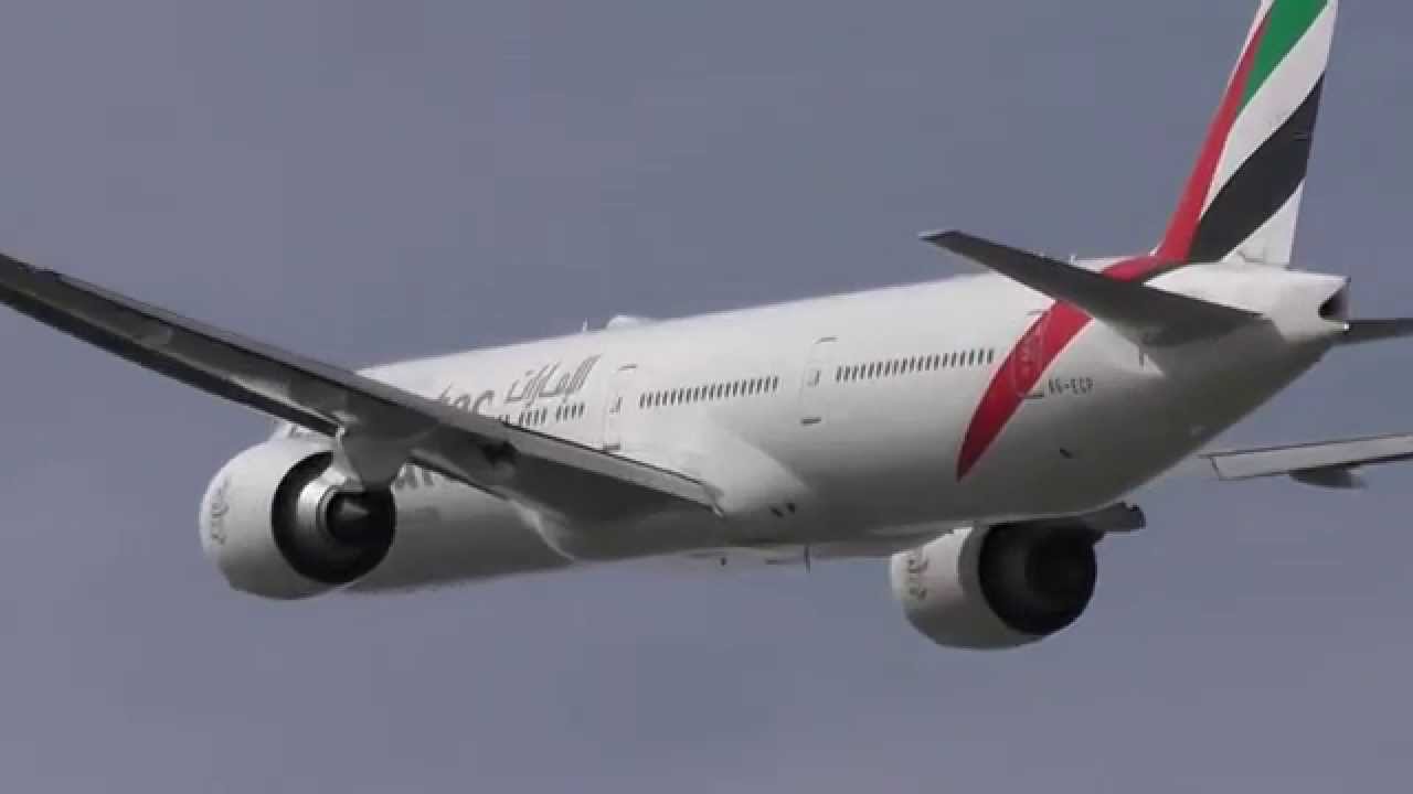 Emirates - Boeing 777-300ER - takeoff at Warsaw Chopin Aiport (1080/50p)