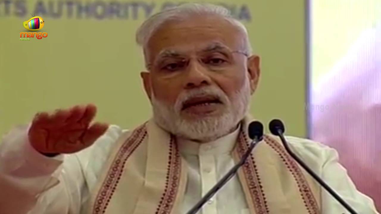 PM Modi's inaugural speech of Integrated Terminal Building of Vadodara Airport | Mango News