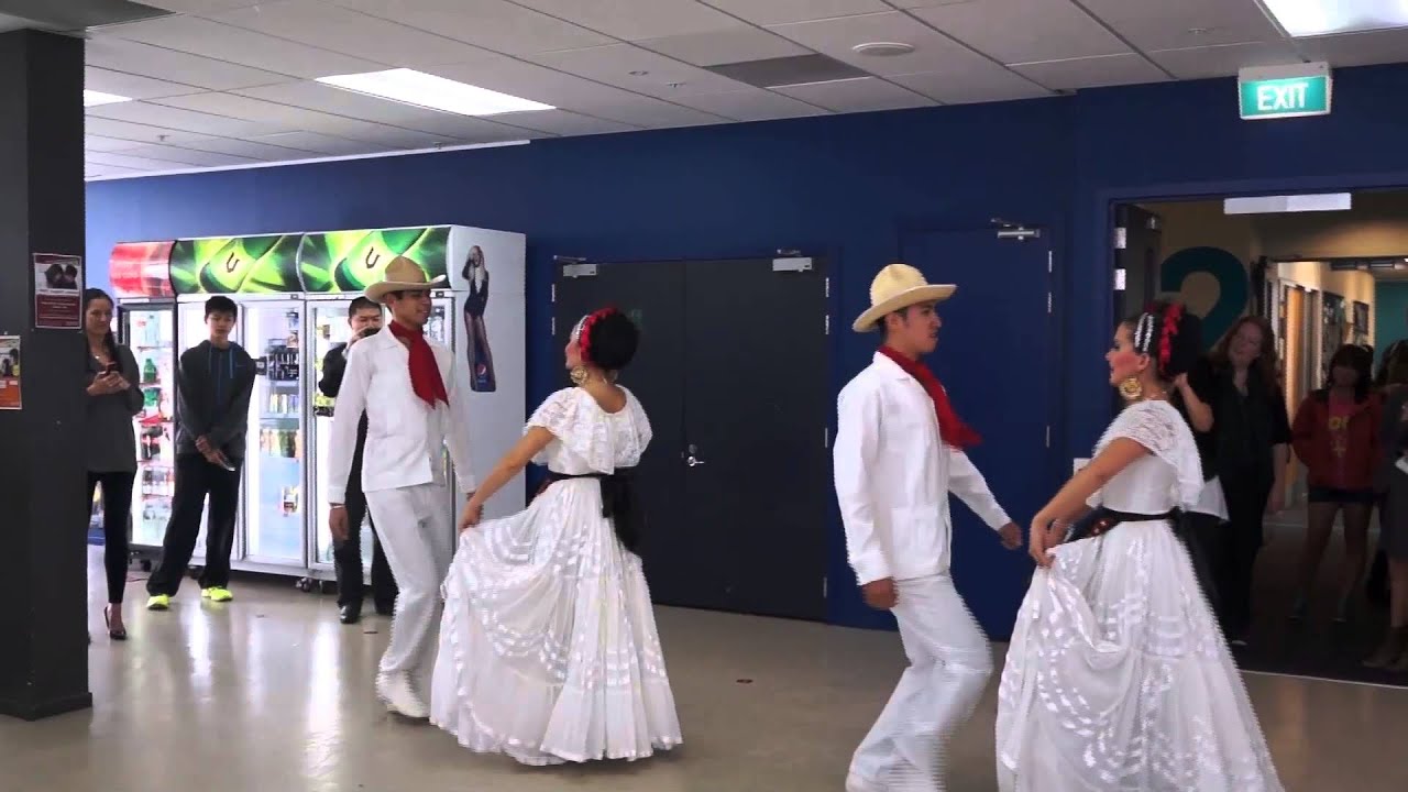 2013.09.26 - Traditional Mexican Music and Dancing from ACHAI