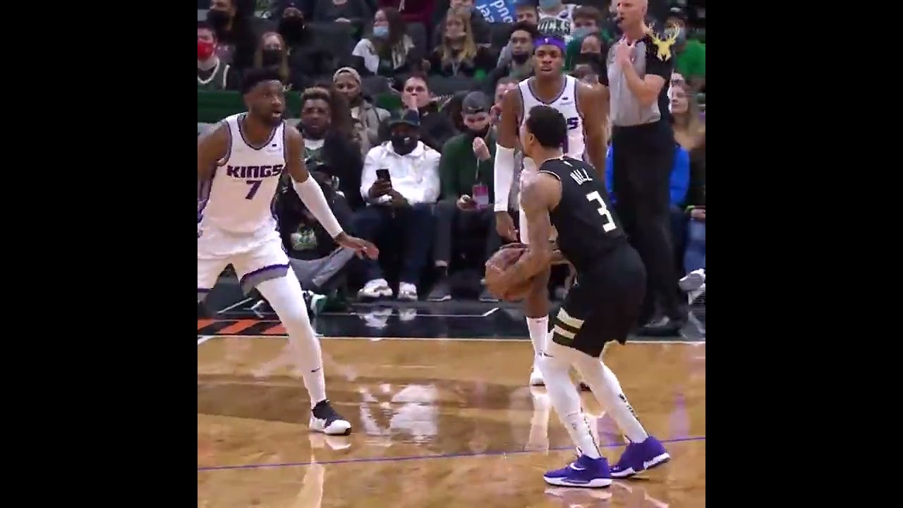 George Hill 3pt shoot leadimg to 10-2 run Bucks vs Kings
