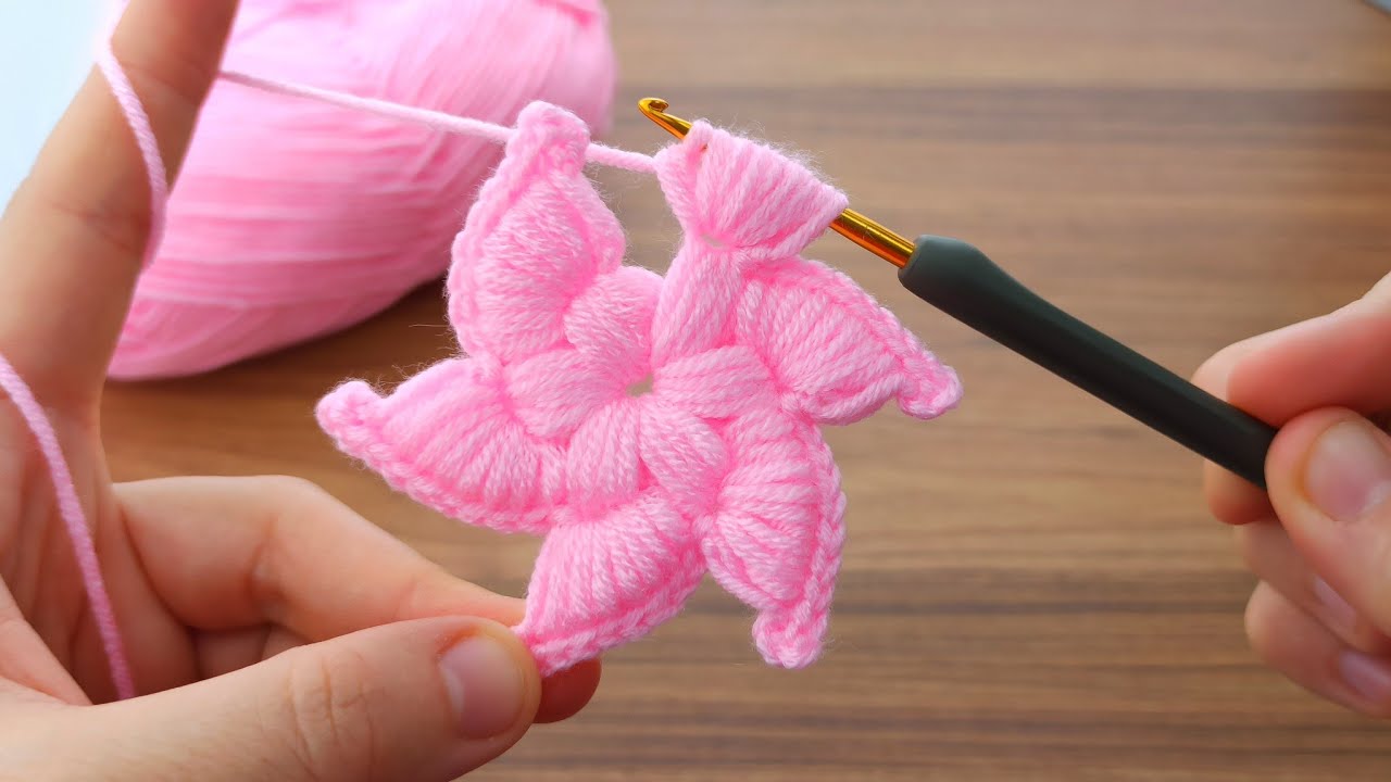 ⚡💯 Wonderfullll ⚡💯 you will love it! I made a very easy crochet flower for you #crochet #knitting