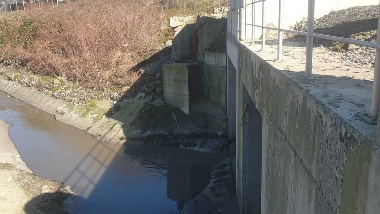 Berne - Köttelbecke - Kanalisation -  Grillostrasse  / Essen 07.03.2022