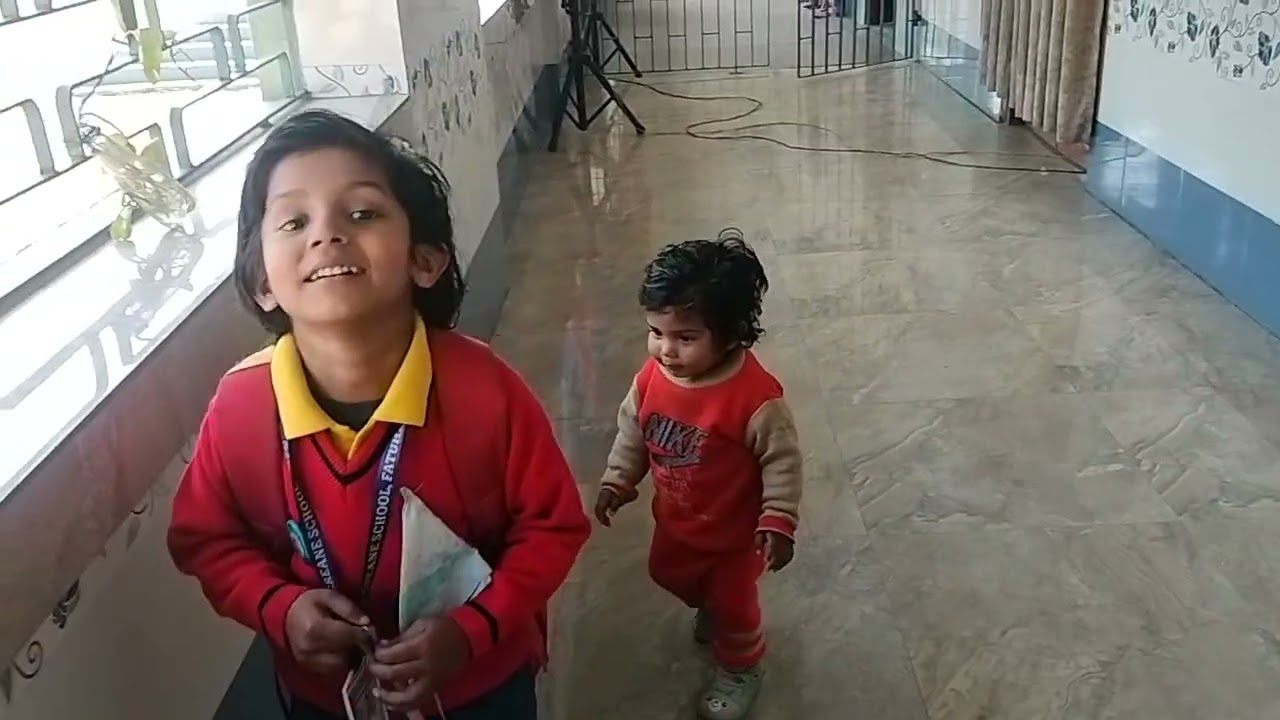 Kavya ko aaj chhutti se pahle school se lana pra