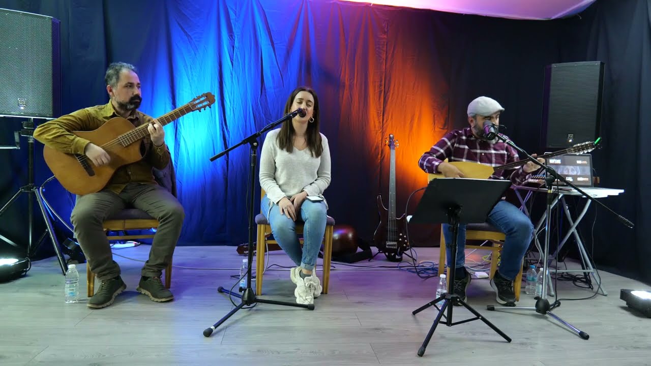 Burcu Aytaç - Gurbette Ömrüm Geçecek 
