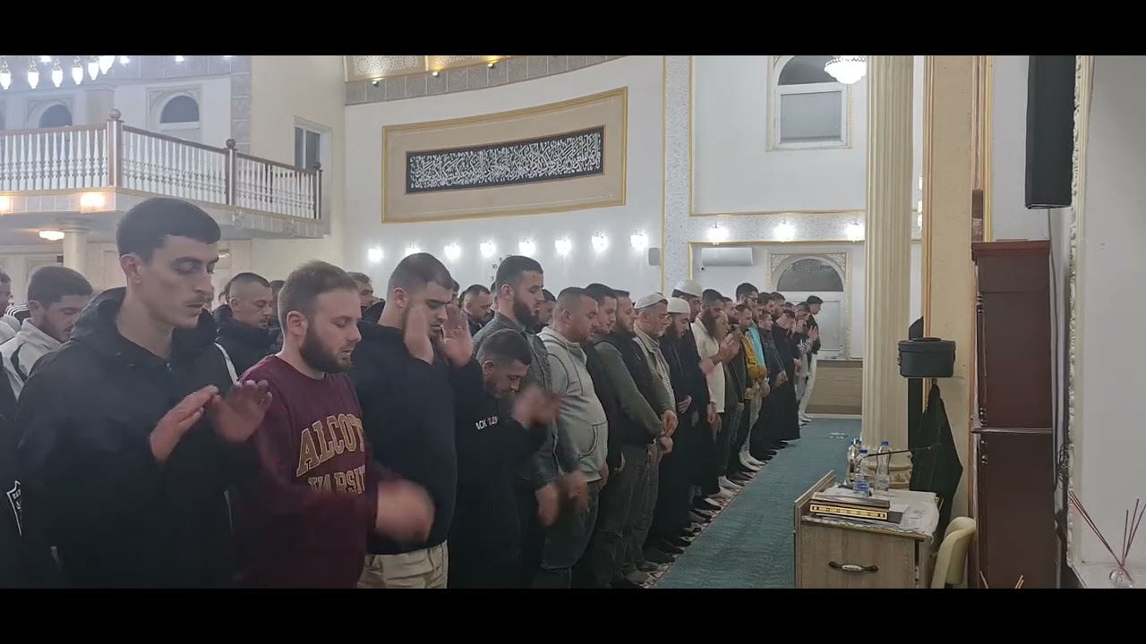 KuranAlbanians - Sheikh Dr. Bali Sadiku, hfz.Bajram Ukshini and hfz.Abdullah Sadiku. Kiyam Layl