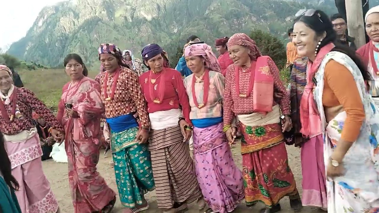#मुगुका #कल बहादुर रोकाया र अछामकी# पानसमा थापा बिच रमाईलो देउडा साउन पुणीमा मर्फान🙏🙏