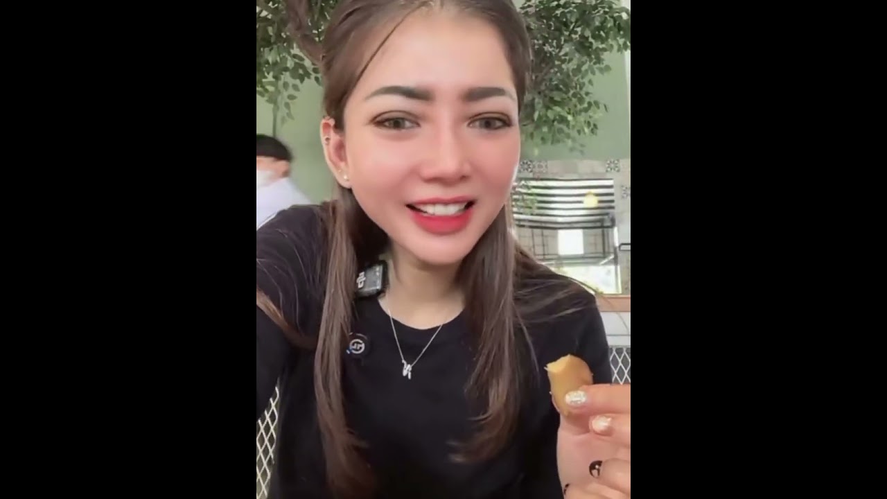 Pratiwi noviyanthi berusaha adil ke semua anak asuhnya