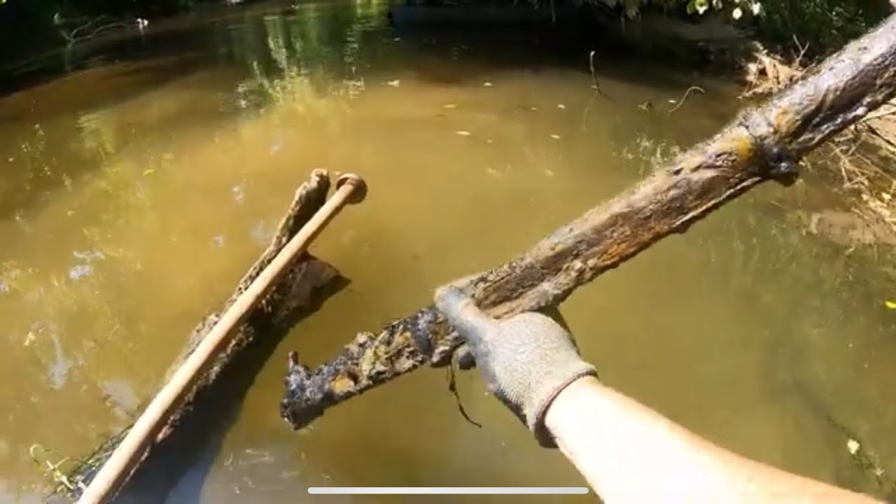 WOW!! UNBELIEVABLE Day Metal Detecting the River with Civil War Relics Galore!!