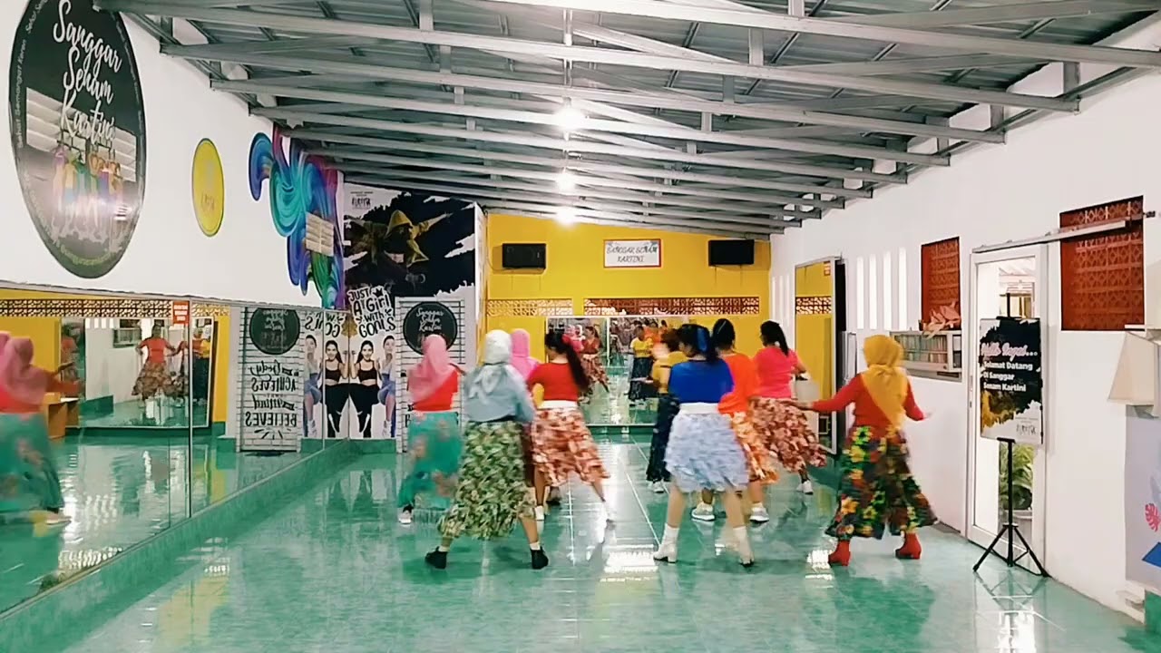 SALAH JATUH CINTA - Line Dance | Easy Improver € Choreographer Roosamekto Mamek (INA) 