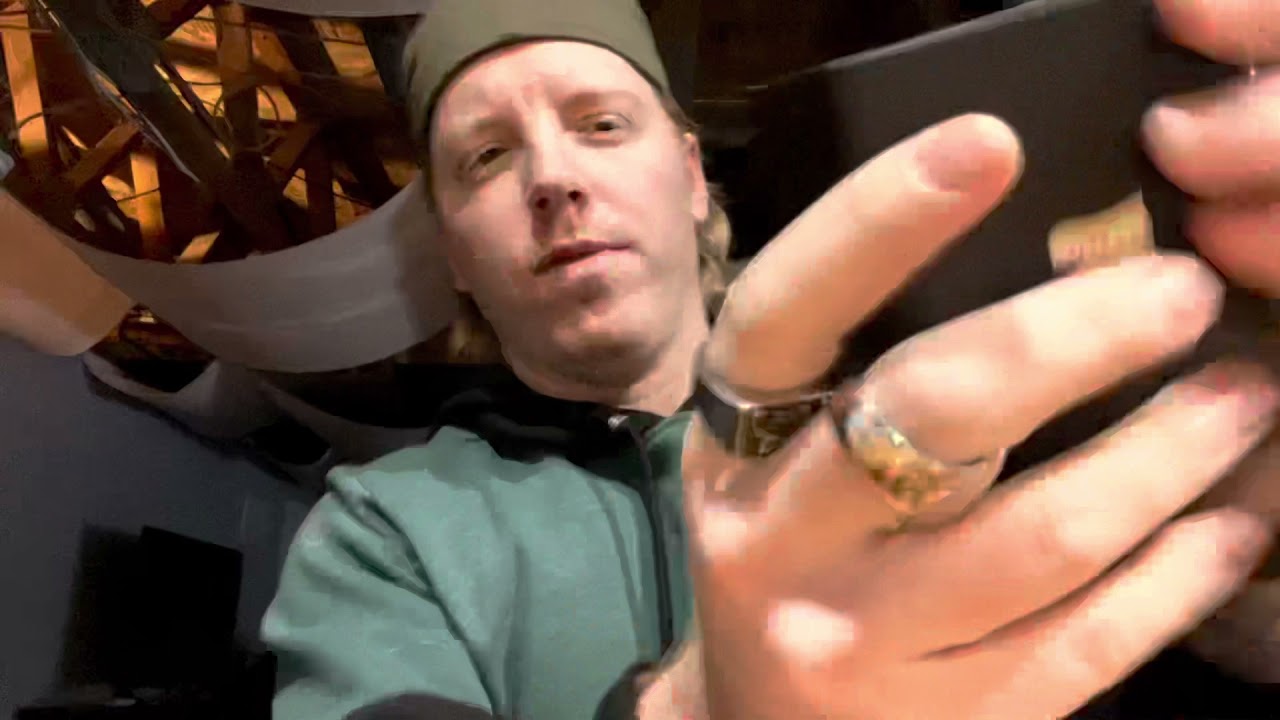 Fastest ASMR Ever - 1 Minute fumbling with a box with rings on