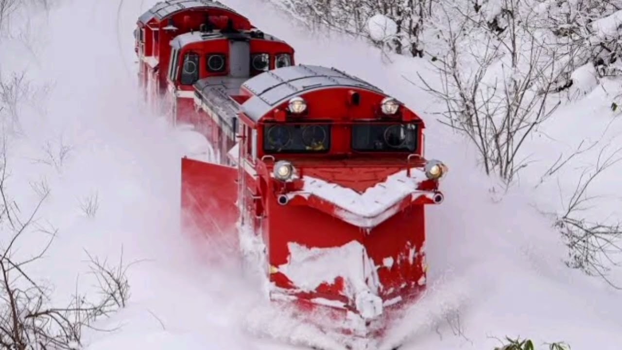 雪原を切り裂く赤き老雄　日本最北の鉄路を守るラッセル機関車  FH-186