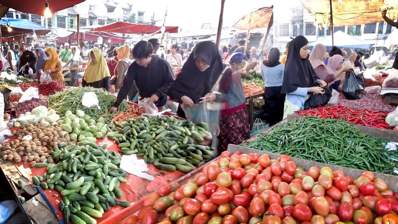 Harga Sayuran Termurah Ada Disini !! Cara Menawarkan Dagangan Unik Ada Disini !! Pasar Cibinong...