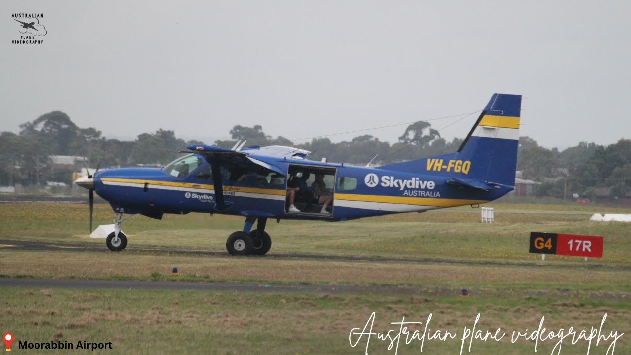 [4K] 12 Minutes of plane spotting at Moorabbin airport with ATC