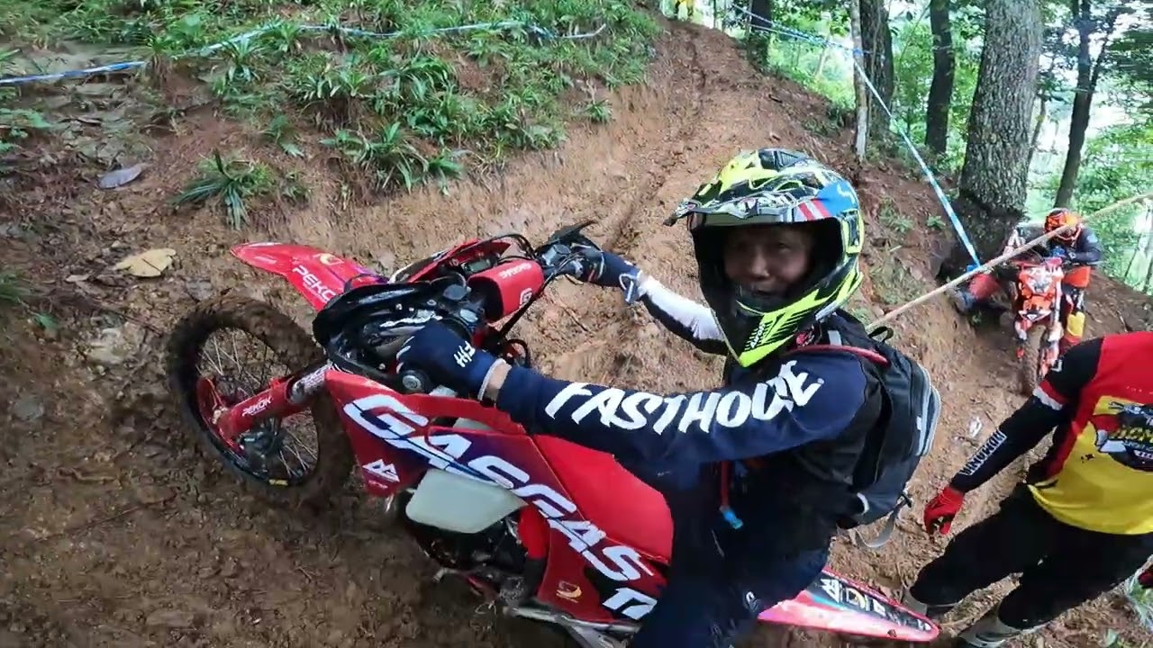 Jalur syahdu Ultan UBX 7