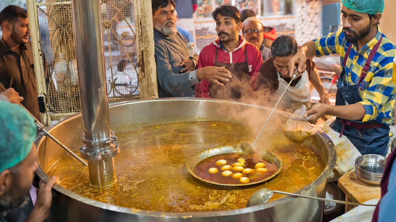 500KG Lahori Murgh Chanay Recipe | Ustad Mota Chanay Wala | Famous Lahori Nashta Food Street
