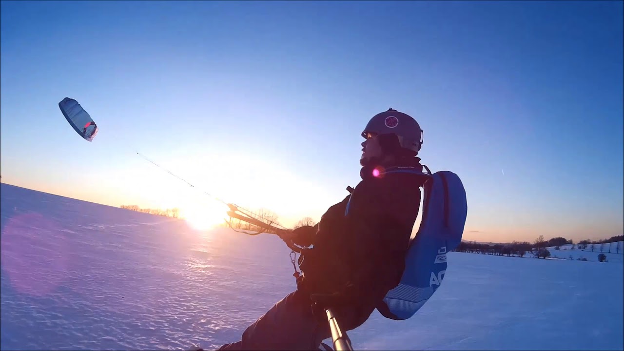 Ozone Explore V1 - low wind snowkiting session
