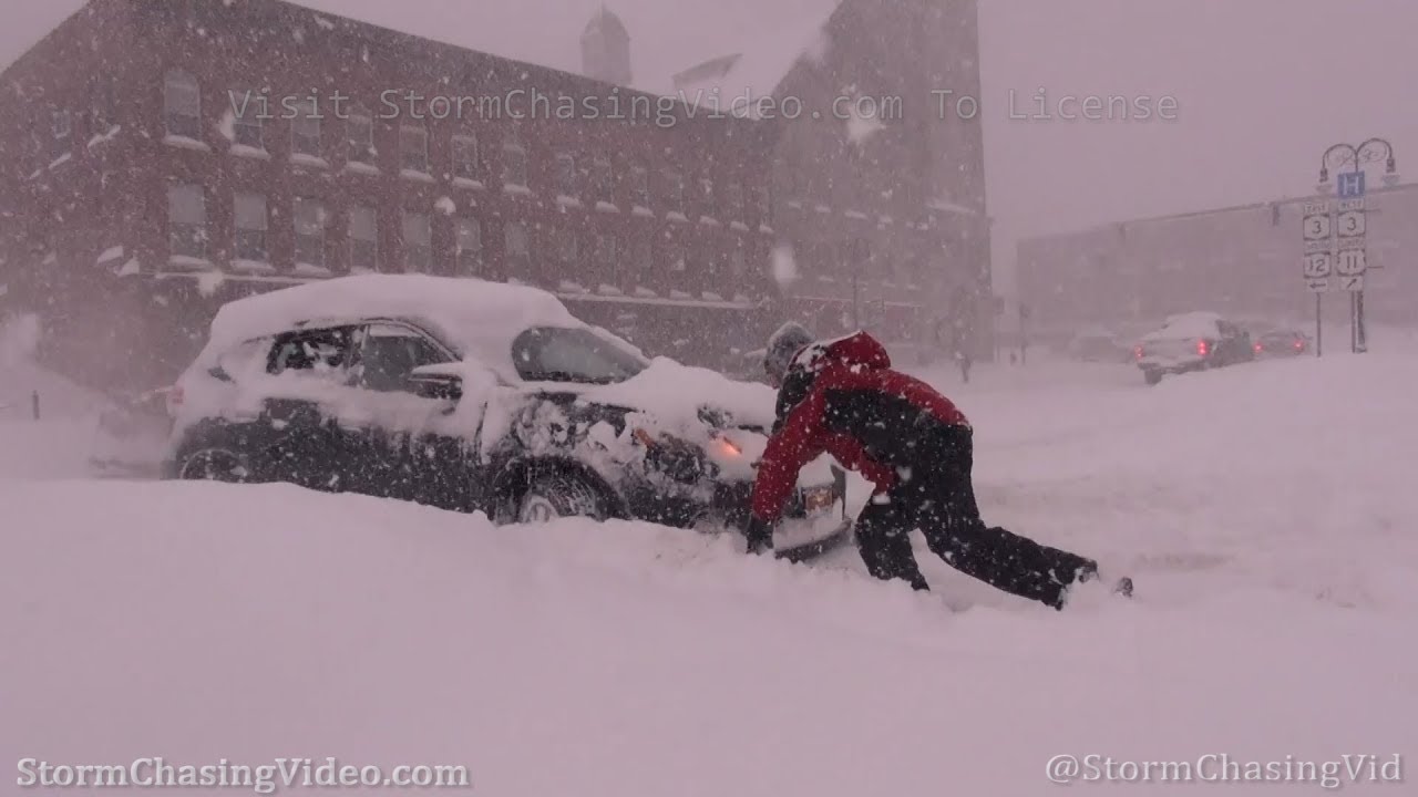 Blizzard with lots of vehicles stuck in deep snow in Watertown, NY - 2/28/2020
