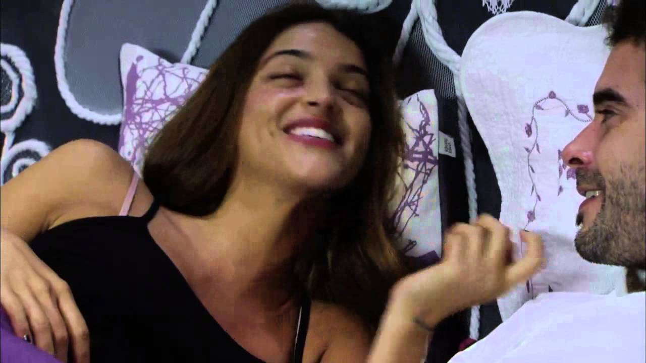 Mis amigos de siempre -  Una noche de amor y pasión para Simón y Tania