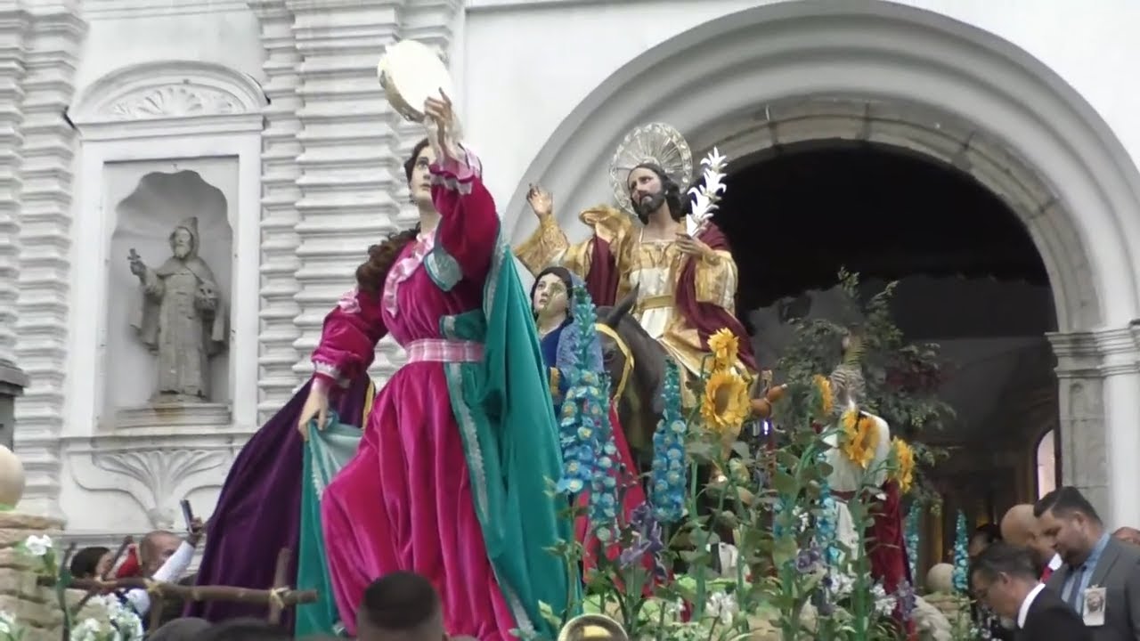 JESÚS DE LAS PALMAS SALIDA Templo de CAPUCHINAS Domingo de Ramos 2024