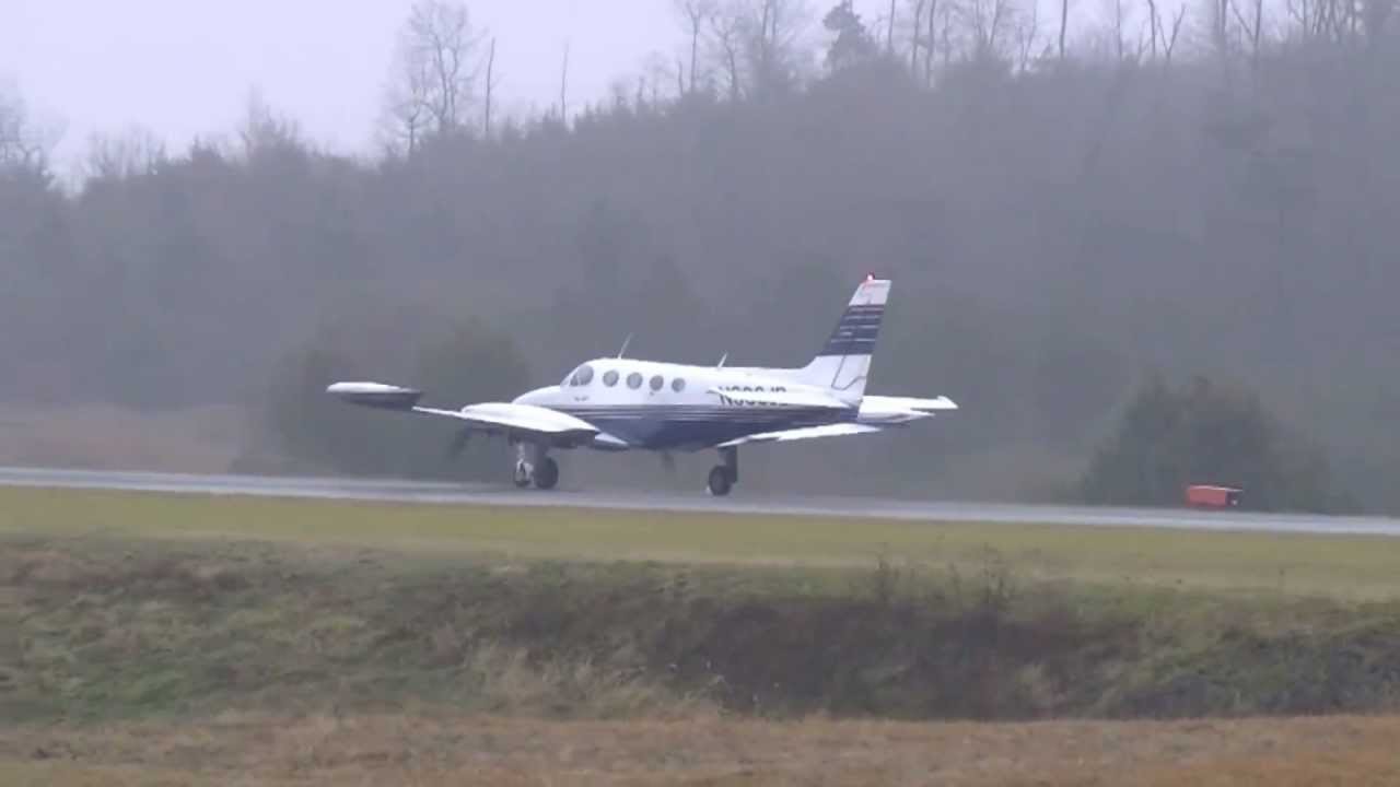 Cessna 340 departing (IFR) Instrument Flight Rules - Engine Run Up is Awesome